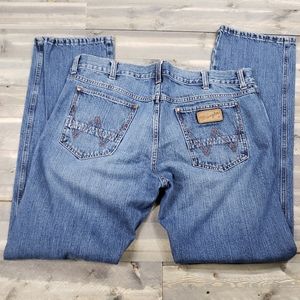 34x34 Wrangler Retro Slim Straight